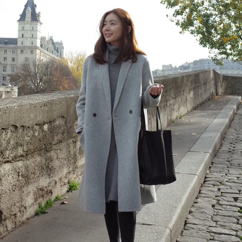 Mid-length woolen coat