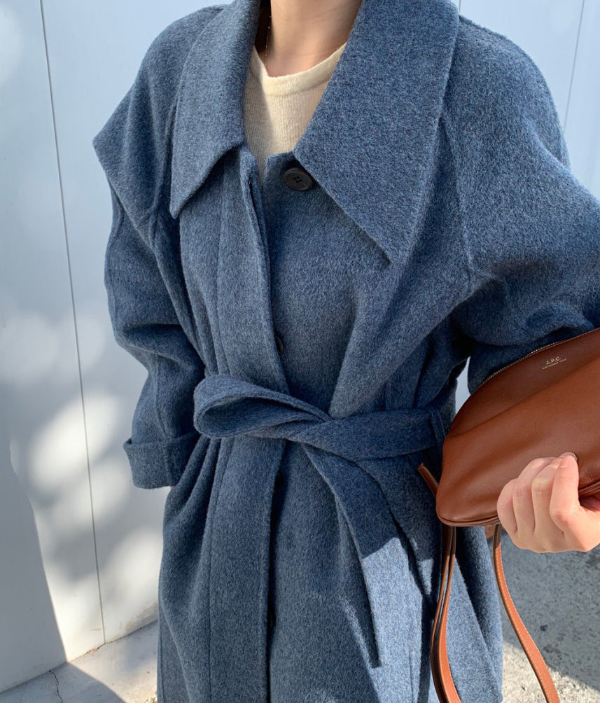 Ladies mid-length woolen coat