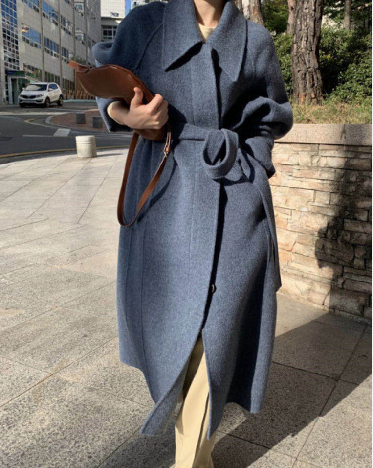 Ladies mid-length woolen coat