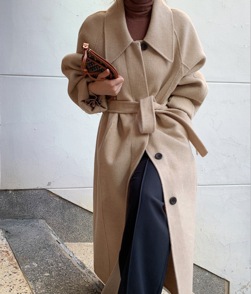 Ladies mid-length woolen coat