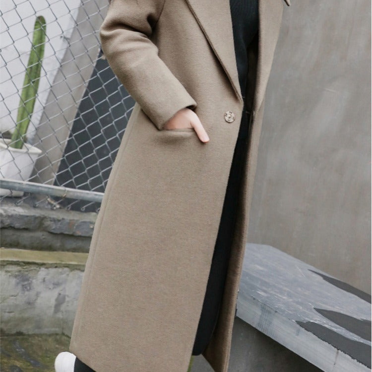 Women's mid-length woolen coat